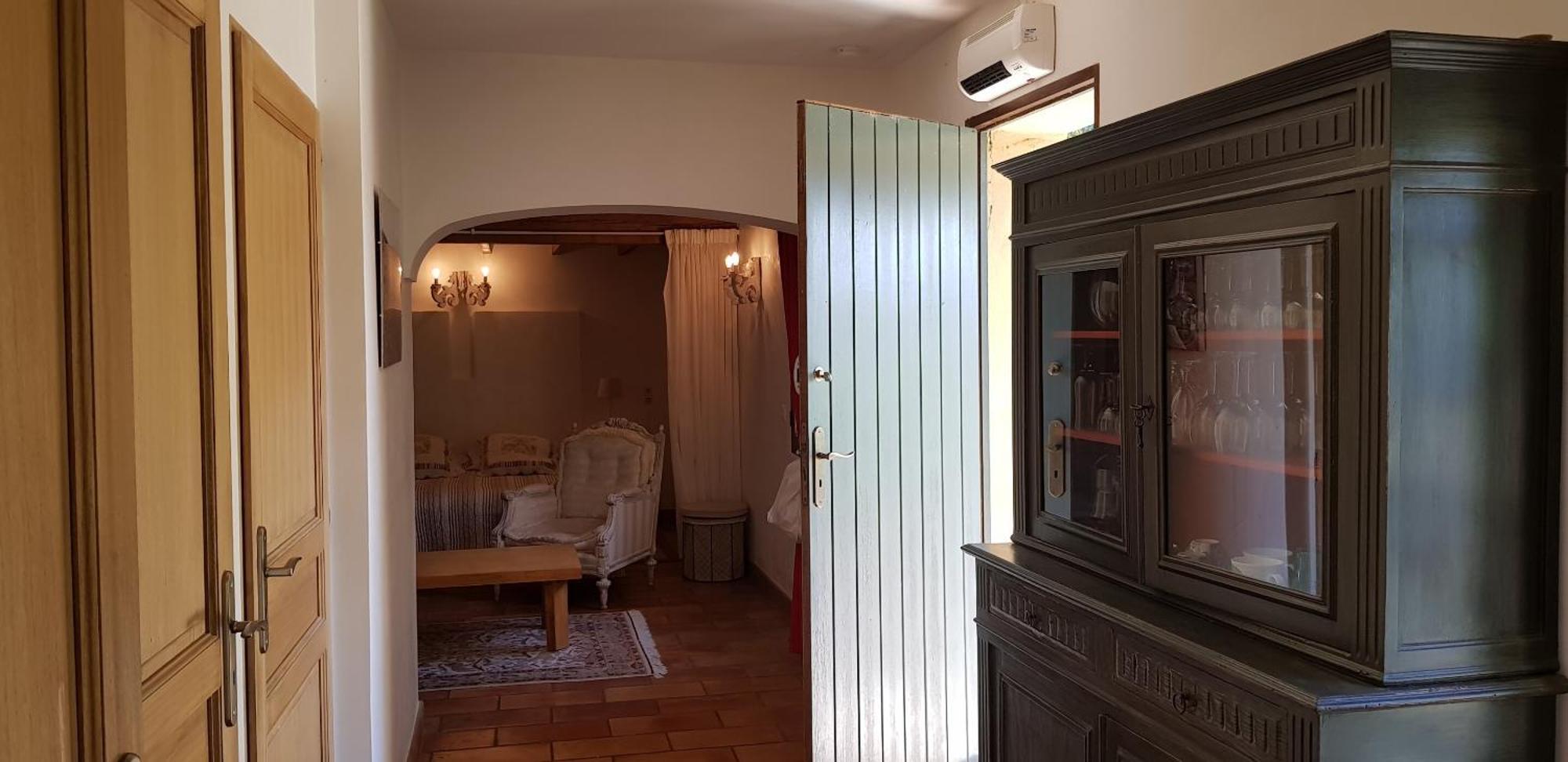 Holiday home Les Du Domaine De Rhodes Avignon