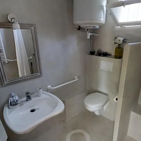 Les Gites Du Domaine De Rhodes Avignon Room photo