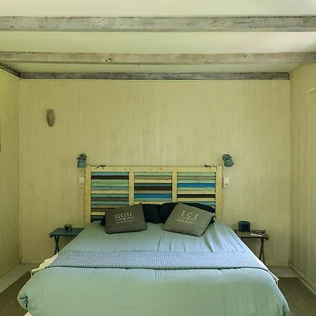 Les Gites Du Domaine De Rhodes Avignon Room photo